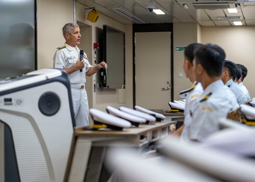 COMPACFLT Visits ROKS Hansando in Pearl Harbor