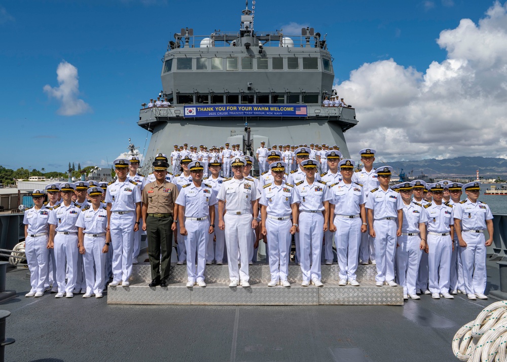 COMPACFLT Visits ROKS Hansando in Pearl Harbor
