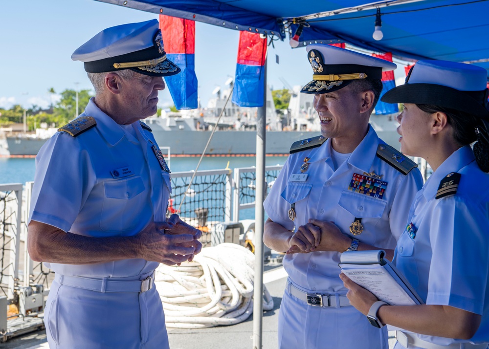 COMPACFLT Visits ROKS Hansando in Pearl Harbor