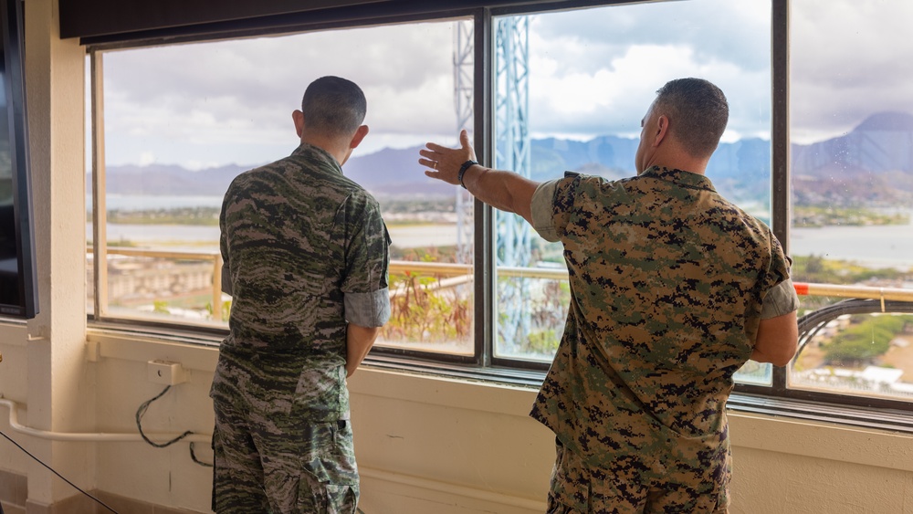 DVIDS - Images - ROKMC and MARFORPAC G-6 C2 Staff Talks [Image 7 of 11]