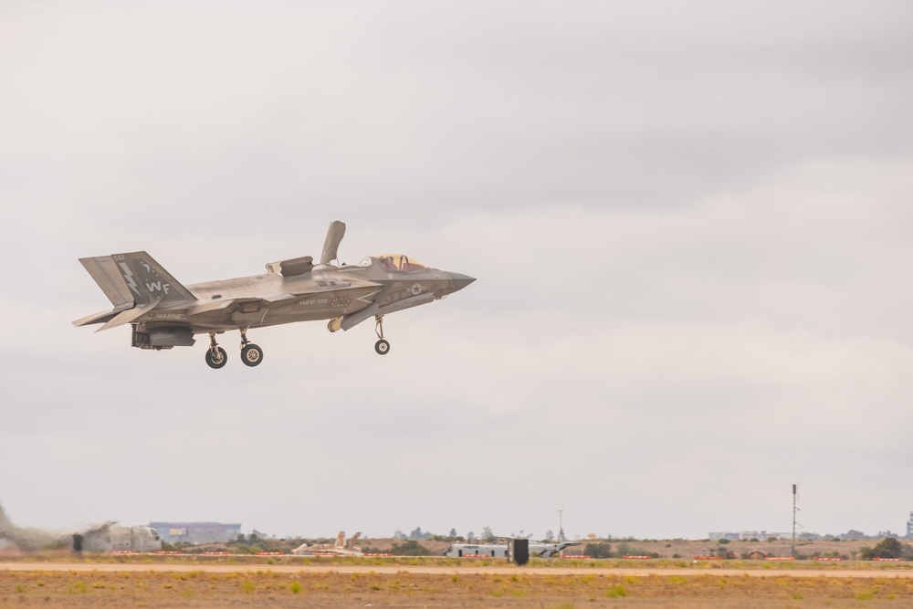 America’s Air Show 2025 Day 1: F-35B Lightning II Demo