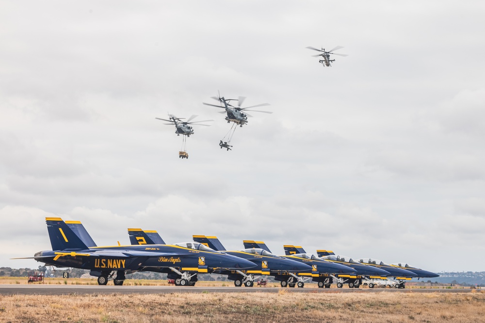 DVIDS - Images - America’s Air Show 2025 Day 1: MAGTF Demo [Image 4 of 7]