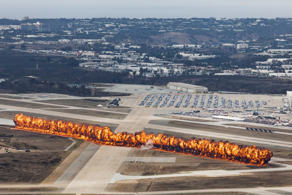 DVIDS - Images - America’s Air Show 2025 Day 1: MAGTF Demo [Image 8 of 8]
