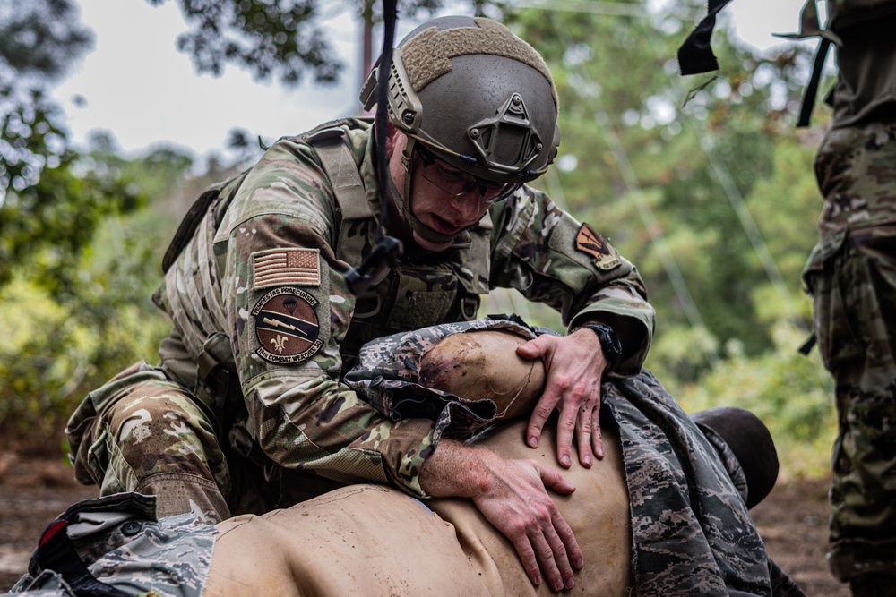 Combat Life Saver (CLS)