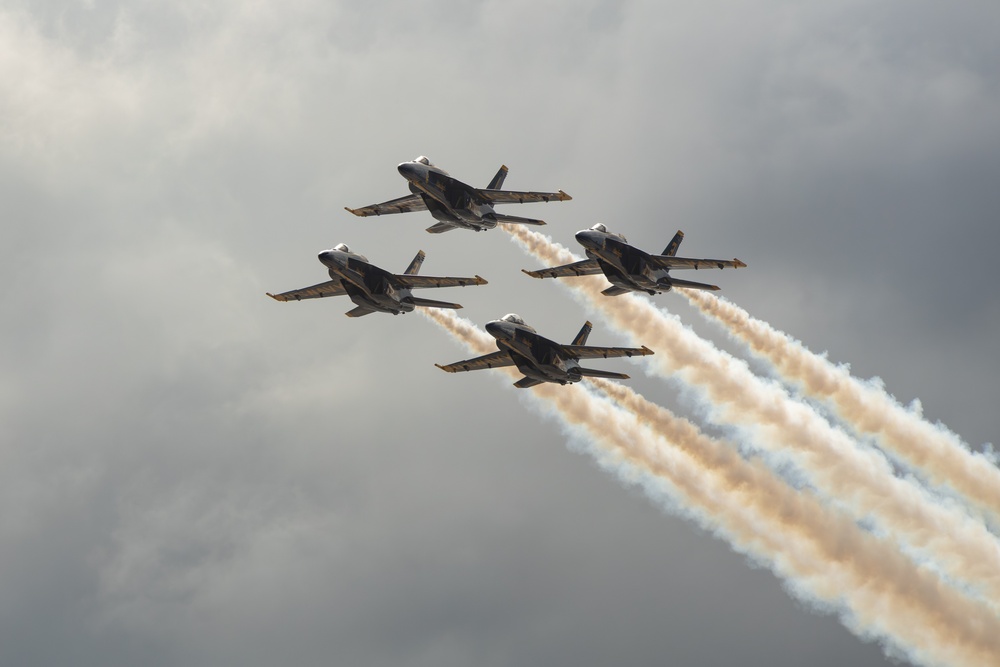 America’s Air Show 2025 Day 1: U.S. Navy Blue Angles