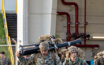 31st MEU | BLT 1/7 depart MCAS Futenma during Flight Operations