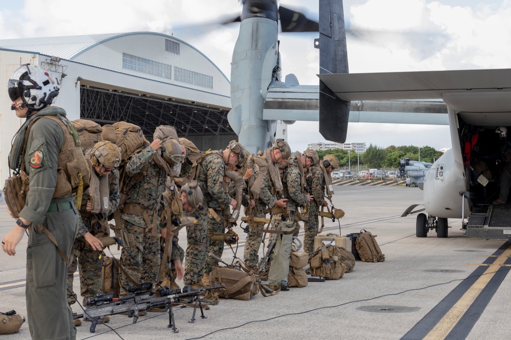 31st MEU | BLT 1/7 depart MCAS Futenma during Flight Operations