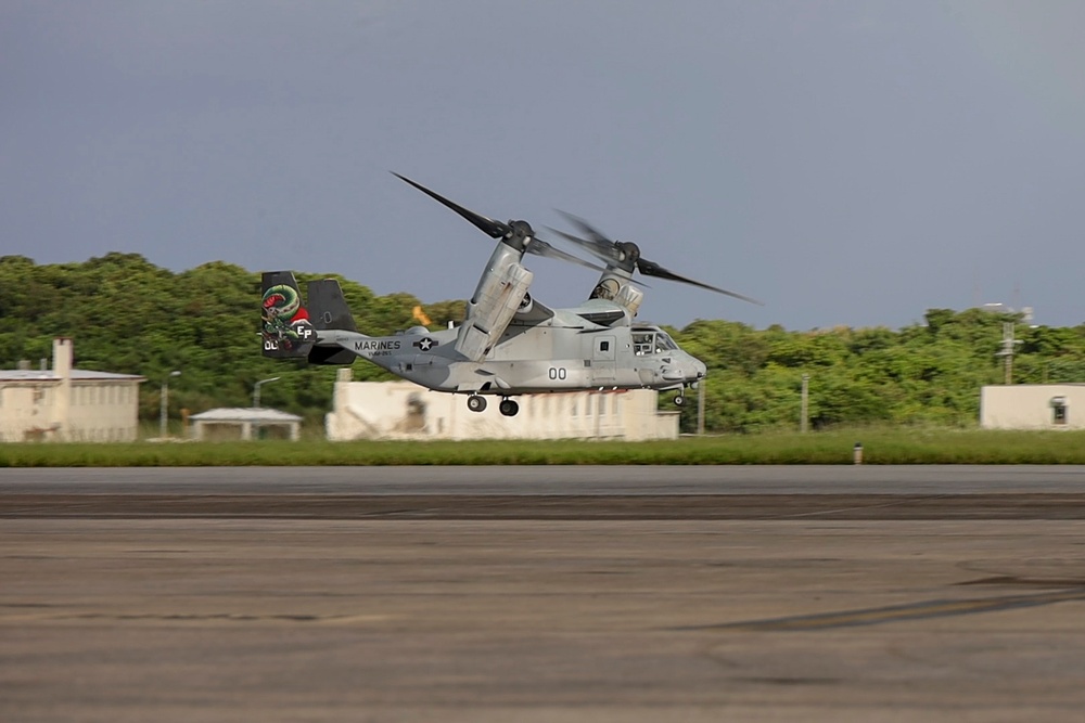 31st MEU | BLT 1/7 depart MCAS Futenma during Flight Operations