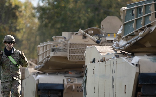 6-9 CAV M1A2 Tanks Arrive at Camp Tapa
