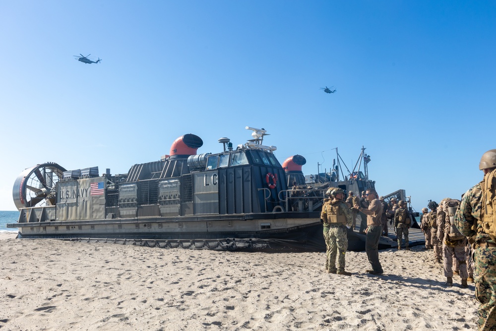 UNITAS 2025: Multinational Forces Conduct Combined Amphibious Embarkation and Landing