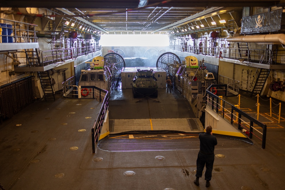 UNITAS 2025: Multinational Forces Conduct Combined Amphibious Embarkation and Landing