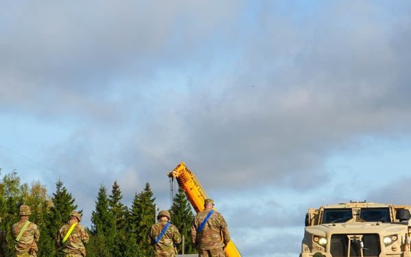 6-9 CAV Kicks Off Deployment with Tank Transport