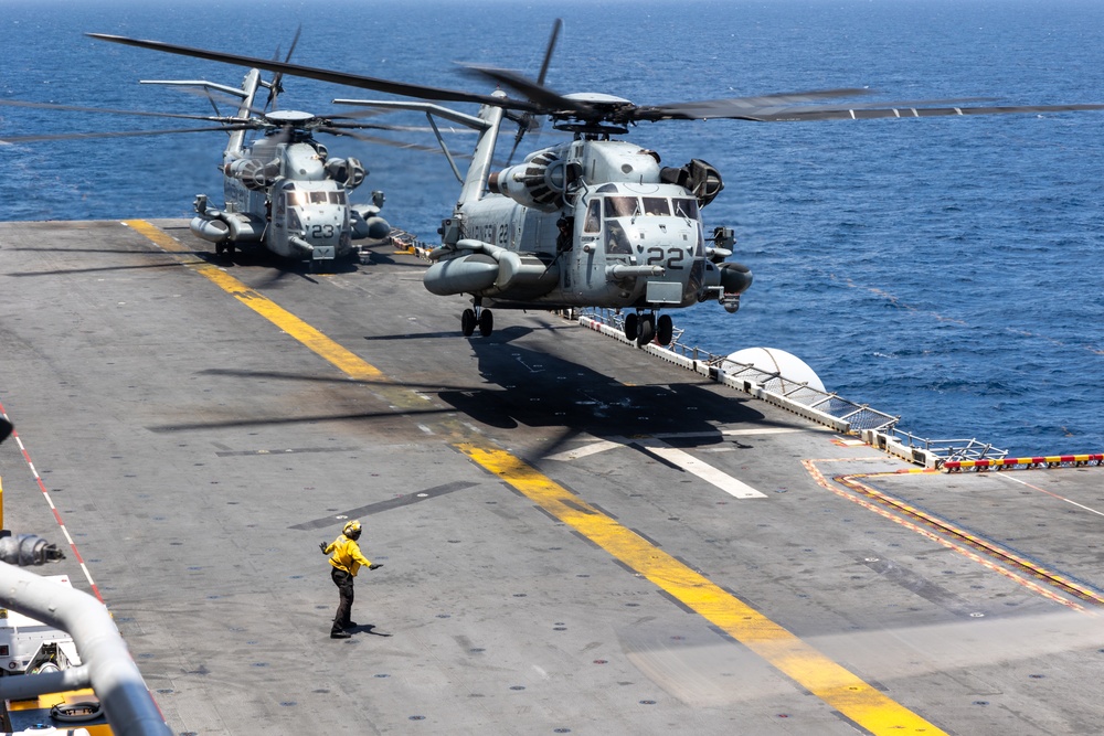 22nd MEU(SOC) | BLT 3/6 Disembarks for Amphibious Operations in Southern Puerto Rico
