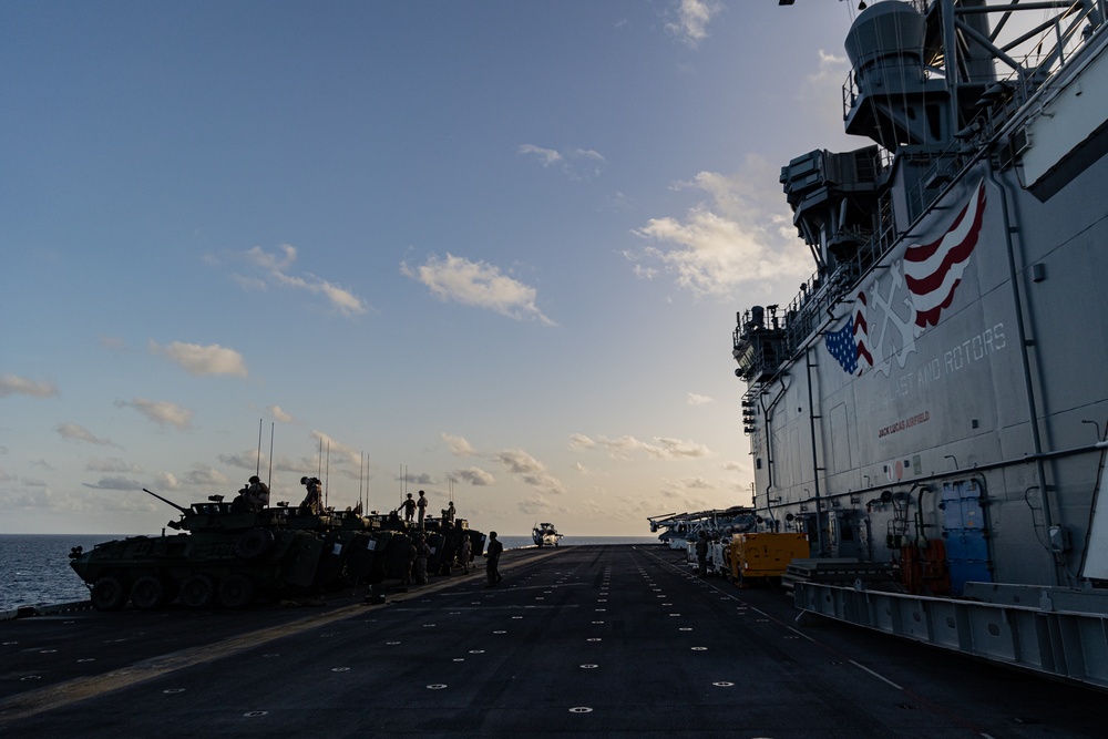 22nd MEU(SOC) | Light-Armored Reconnaissance Live Fire Exercise