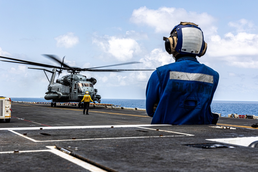 22nd MEU (SOC) | Flight Operations aboard USS Iwo Jima