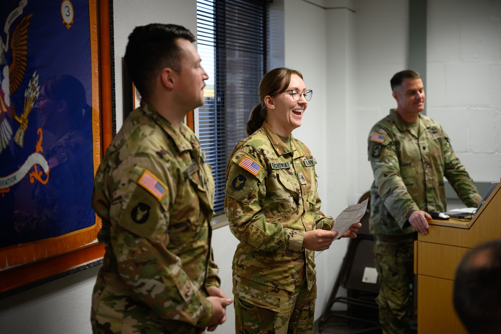 Croatian president visits Minnesota National Guard aviators