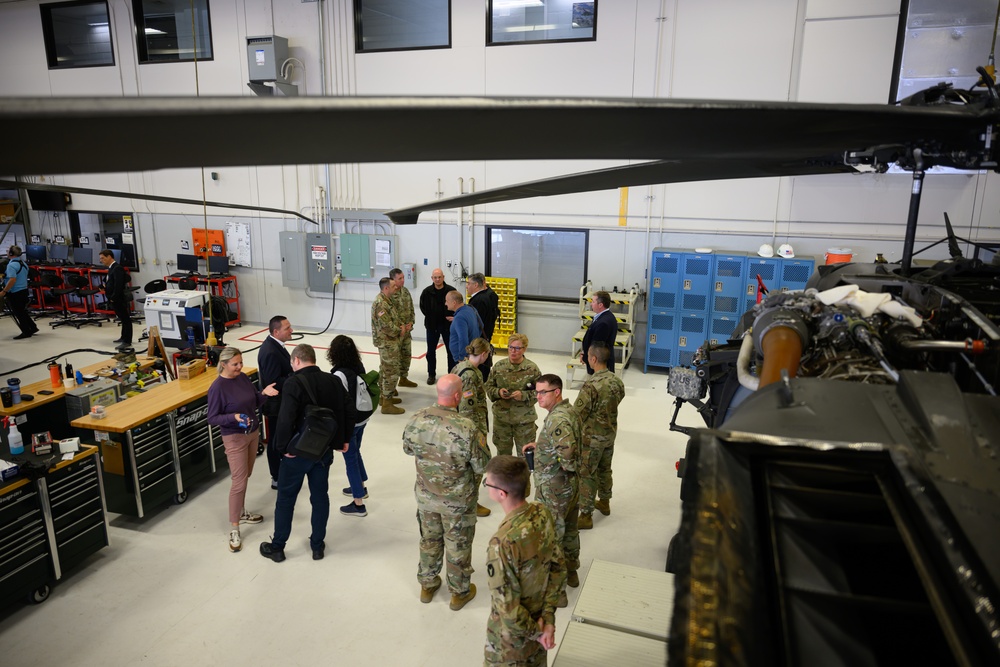 Croatian president visits Minnesota National Guard aviators