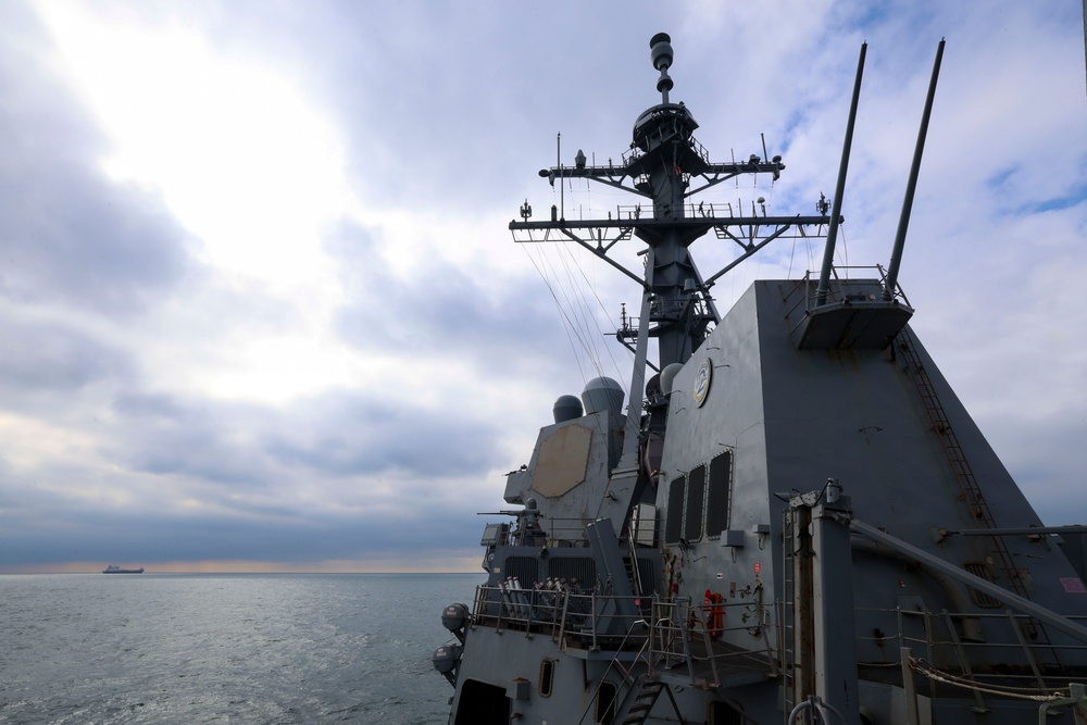 USS Bainbridge (DDG96) Transits the Dover Strait