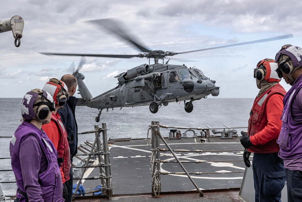 USS Mahan Hosts Commodore, Destroyer Squadron Two