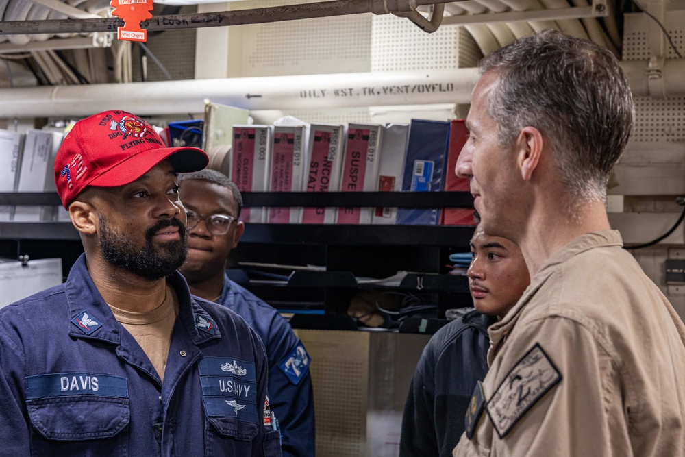 USS Mahan Hosts Commodore, Destroyer Squadron Two