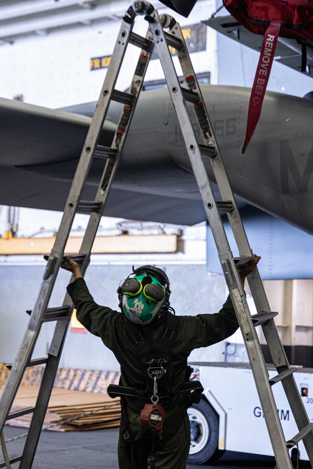 22nd MEU(SOC) | Aircraft Maintenance on USS Iwo Jima