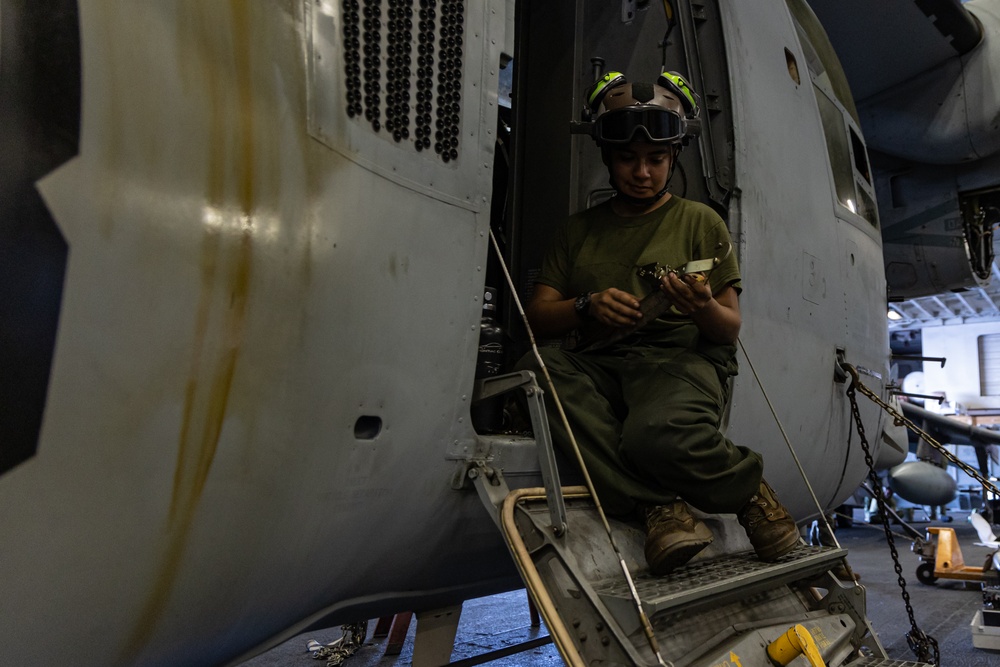 22nd MEU(SOC) | Aircraft Maintenance on USS Iwo Jima