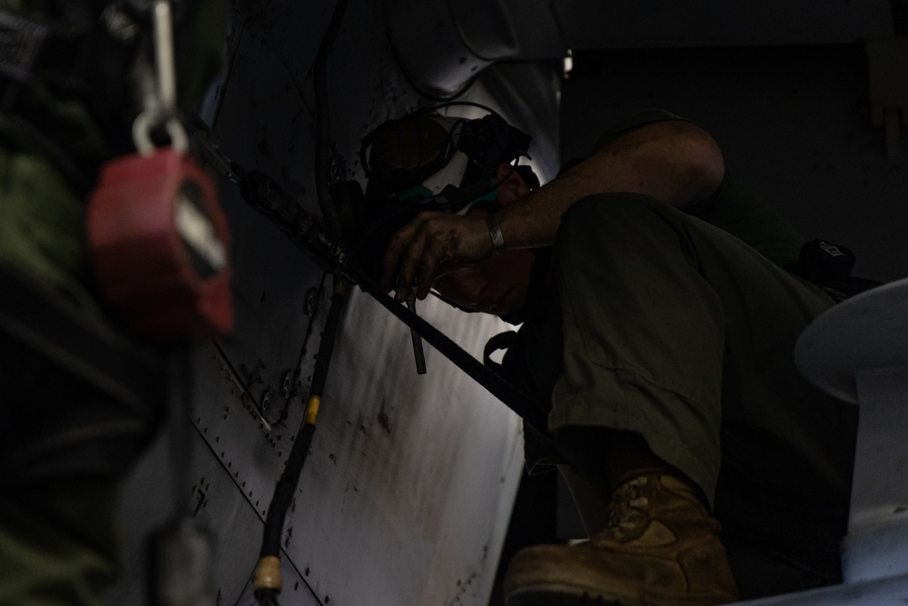 22nd MEU(SOC) | Aircraft Maintenance on USS Iwo Jima