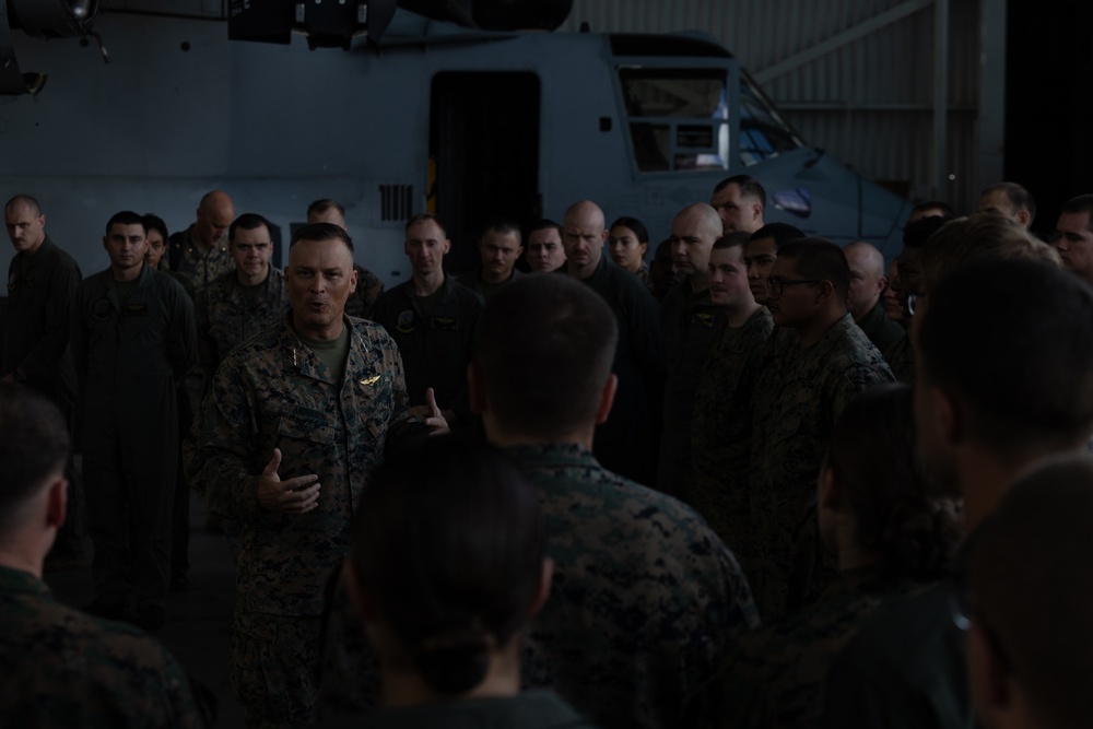 22nd MEU(SOC) | Lt. Gen. Anderson visits 22nd MEU(SOC) Marines in Puerto Rico