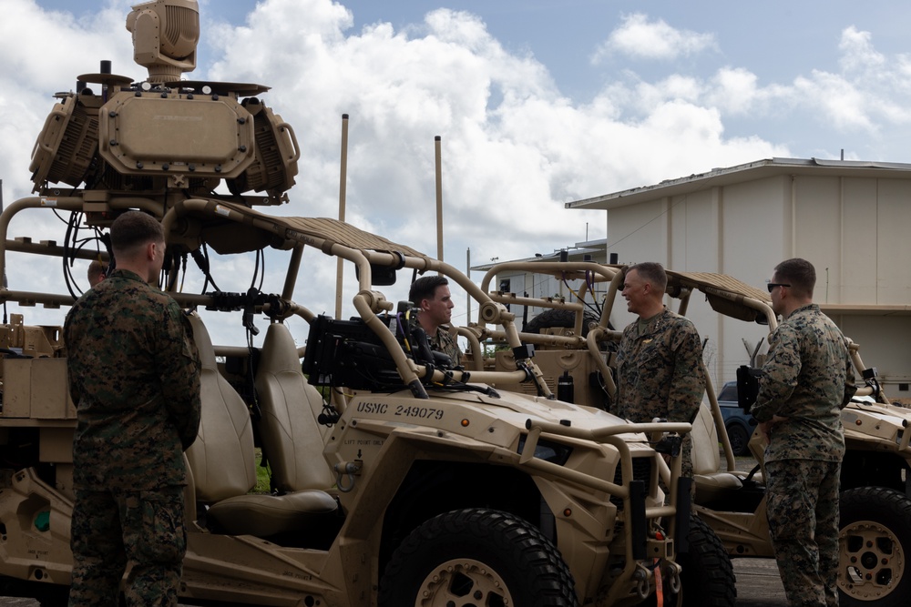 22nd MEU(SOC) | Lt. Gen. Anderson visits 22nd MEU(SOC) Marines in Puerto Rico