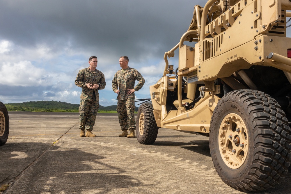 22nd MEU(SOC) | Lt. Gen. Anderson visits 22nd MEU(SOC) Marines in Puerto Rico