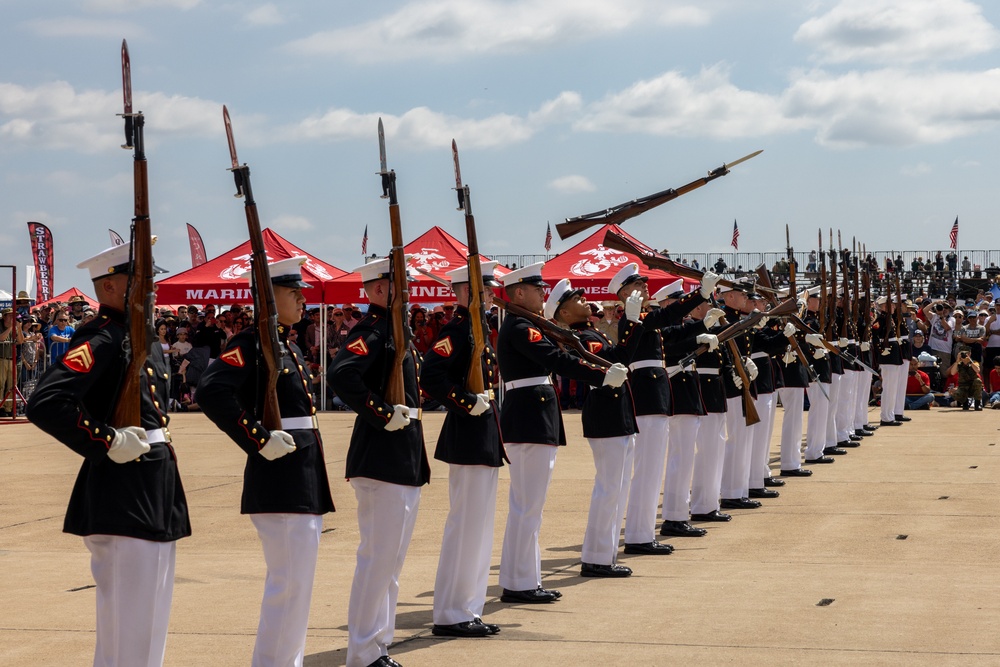America’s Air Show 2025 Day 2: USMC Silent Drill Platoon