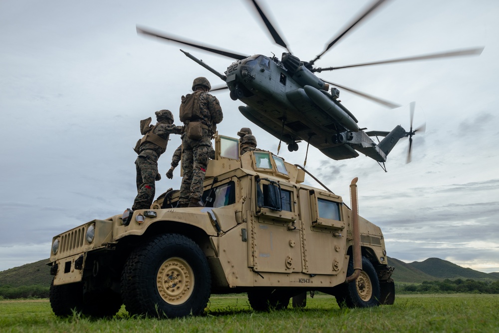 22nd MEU(SOC) | CLB-26 Helicopter Lift Ops