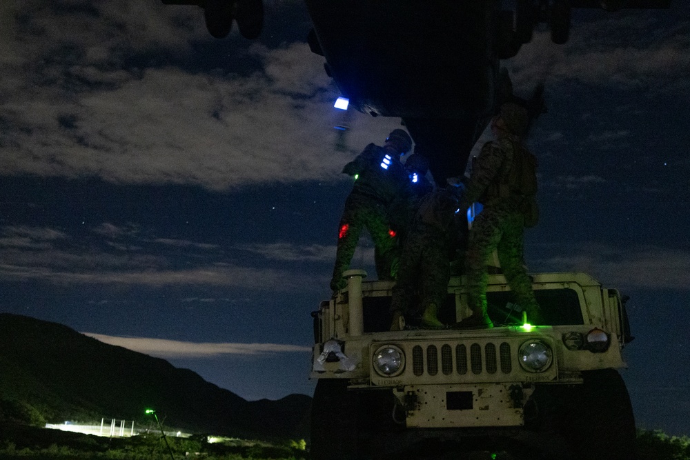 22nd MEU(SOC) | CLB-26 Helicopter Lift Ops
