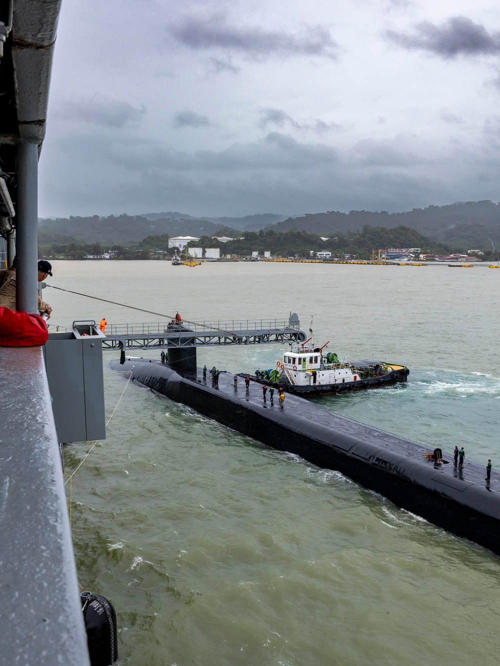 USS Ohio (SSGN 726) arrives in Subic Bay, Philippines