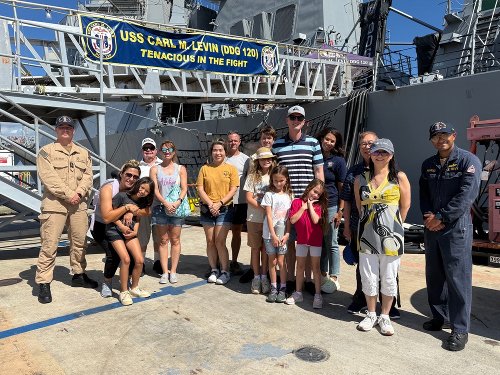 USS Carl M. Levin hosts Navy League