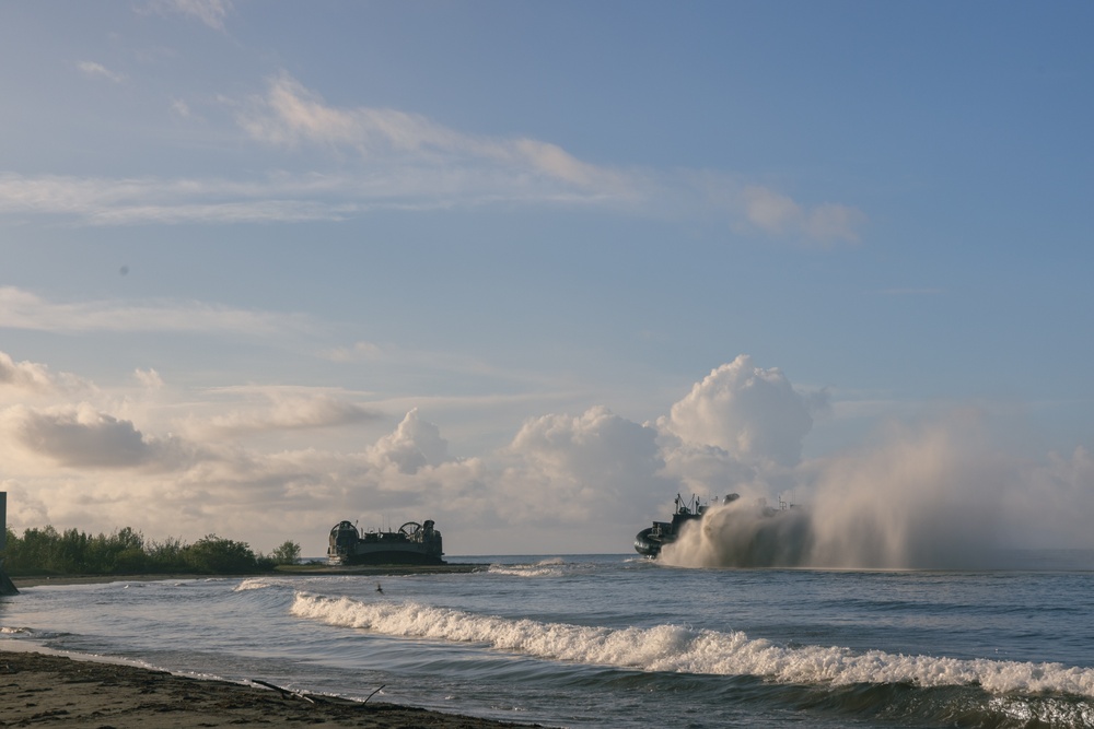 22nd MEU(SOC) | LAV Beach Insert in Puerto Rico