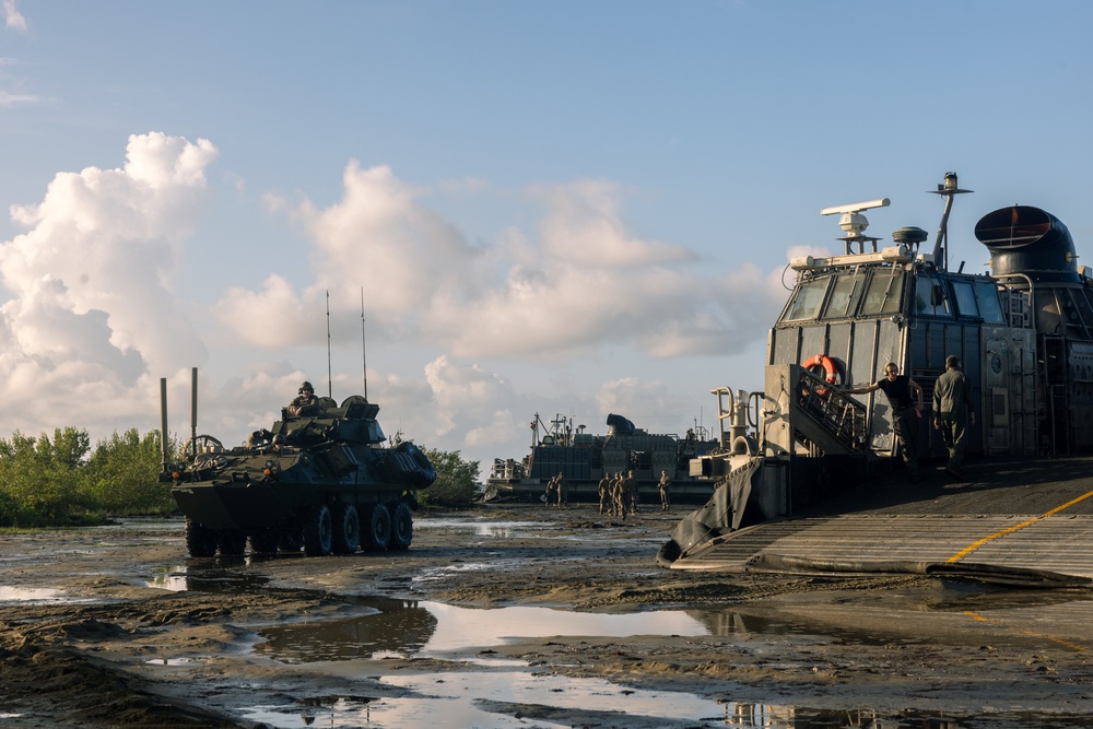 22nd MEU(SOC) | LAV Beach Insert in Puerto Rico