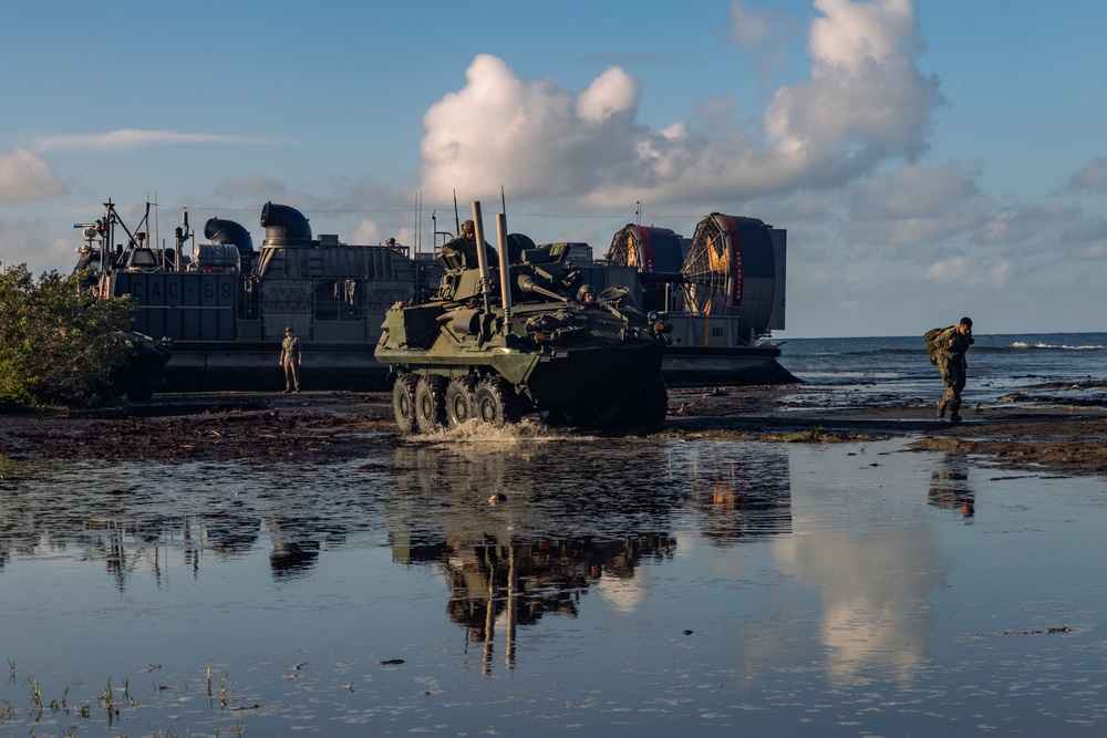 22nd MEU(SOC) | LAV Beach Insert in Puerto Rico