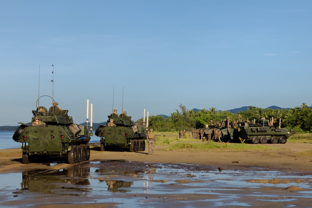 22nd MEU(SOC) | LAV Beach Insert in Puerto Rico