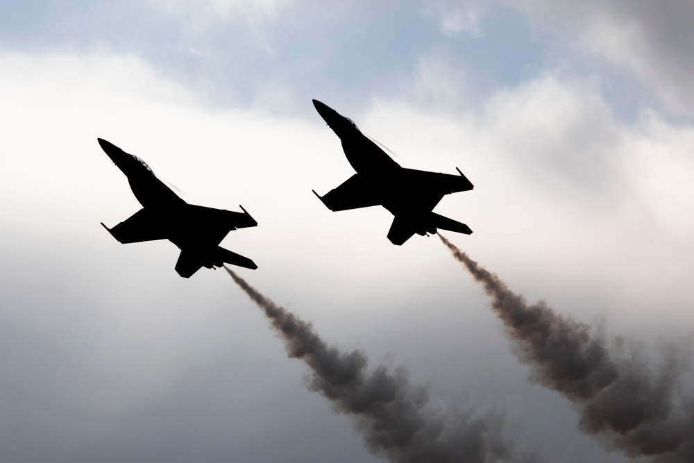 America’s Air Show 2025 Day 2: U.S. Navy Blue Angels Flight Demo