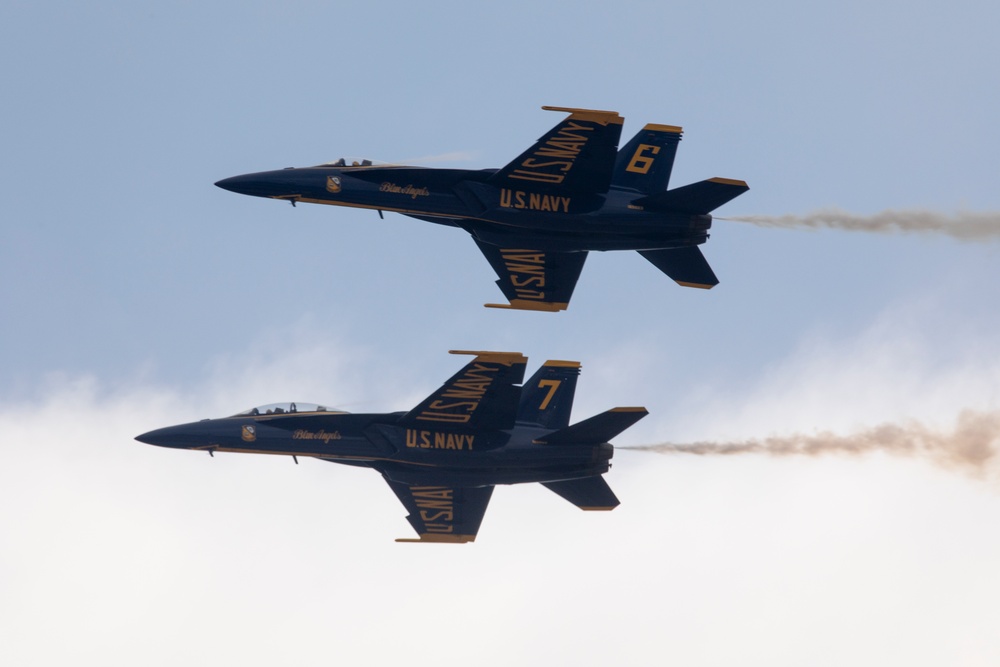 America’s Air Show 2025 Day 2: U.S. Navy Blue Angels Flight Demo