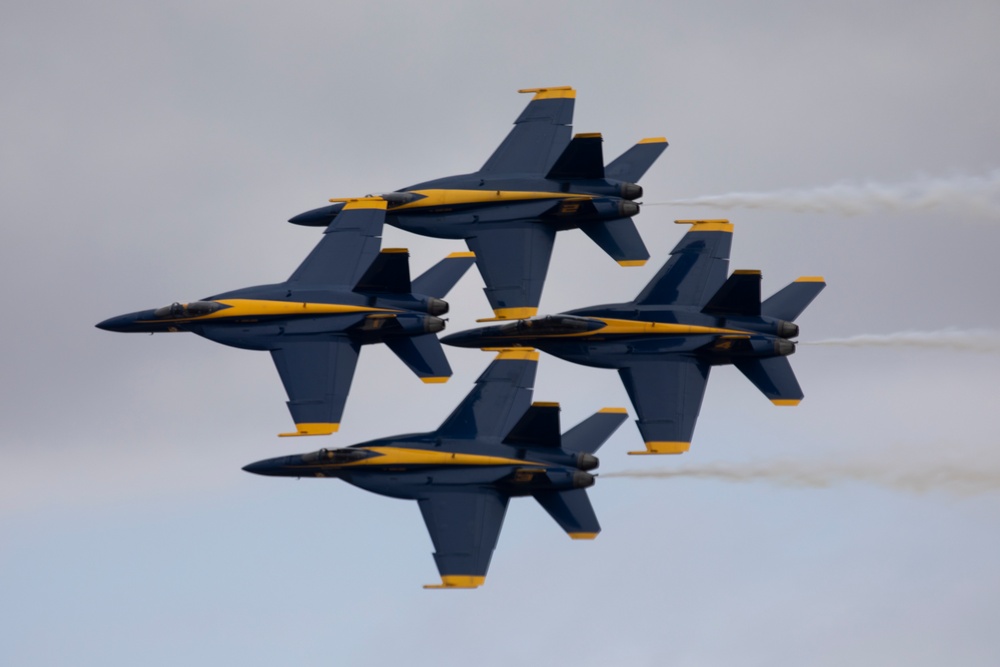 America’s Air Show 2025 Day 2: U.S. Navy Blue Angels Flight Demo