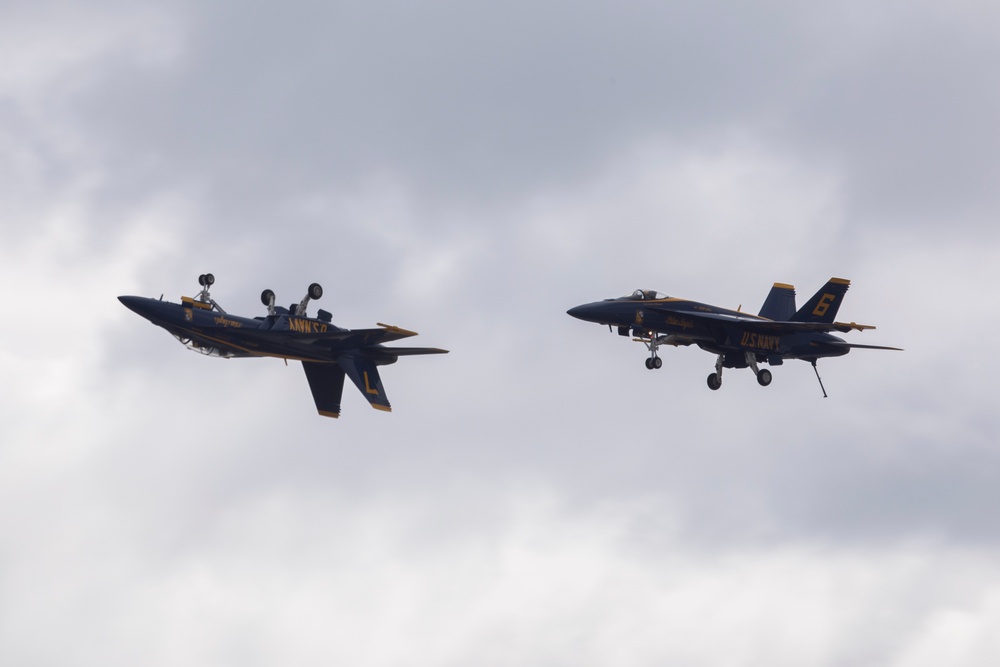 America’s Air Show 2025 Day 2: U.S. Navy Blue Angels Flight Demo
