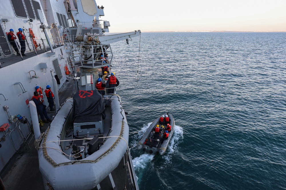 Daily Operations aboard USS Paul Ignatius (DDG 117)