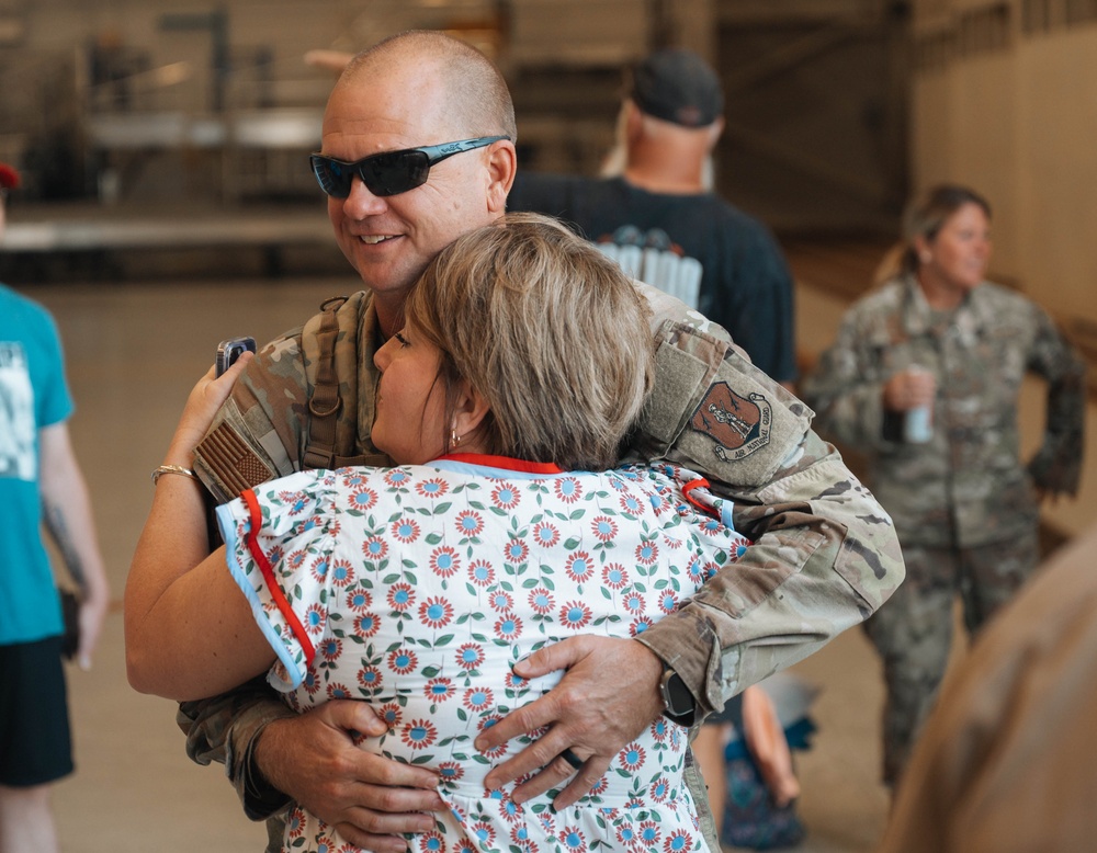 186 ARW Deployers Return to Key Field