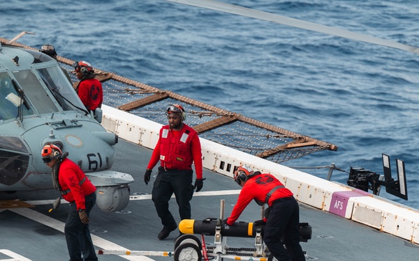 USS Arlington (LPD 24) Conducts SINKEX Flight Ops During UNITAS 2025