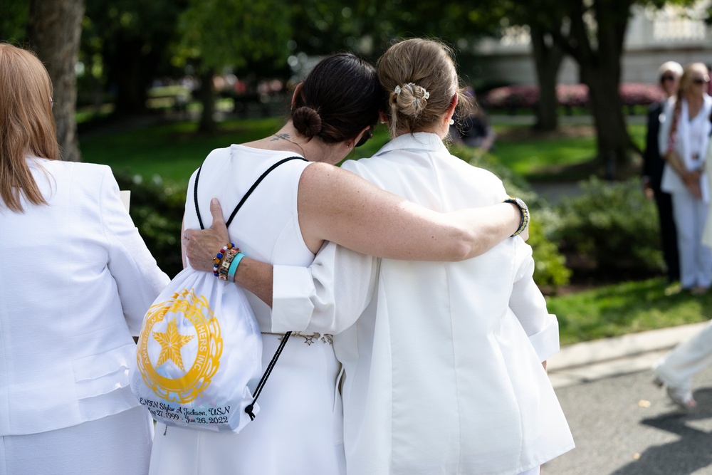 The Annual Gold Star Mother’s Day Commemoration is Held at Arlington National Cemetery