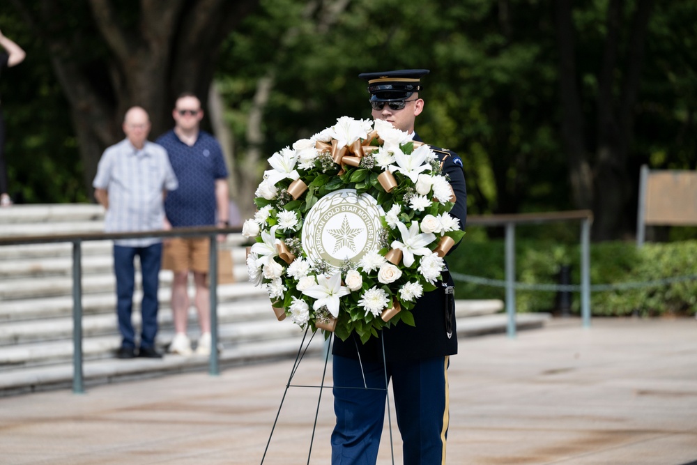 The Annual Gold Star Mother’s Day Commemoration is Held at Arlington National Cemetery