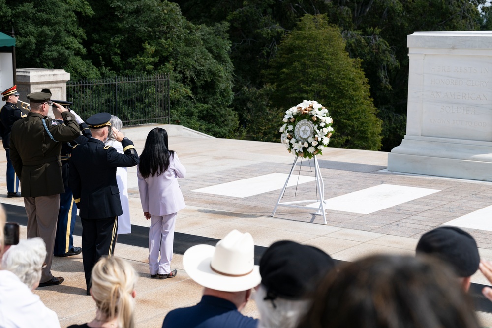 The Annual Gold Star Mother’s Day Commemoration is Held at Arlington National Cemetery