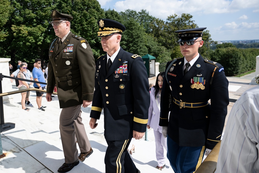 The Annual Gold Star Mother’s Day Commemoration is Held at Arlington National Cemetery